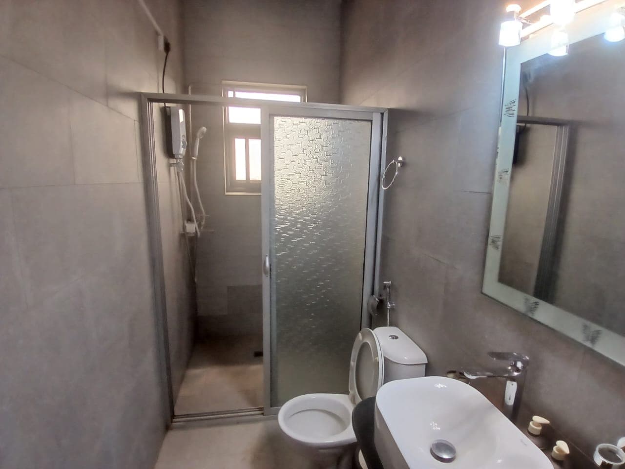 Bathroom 2